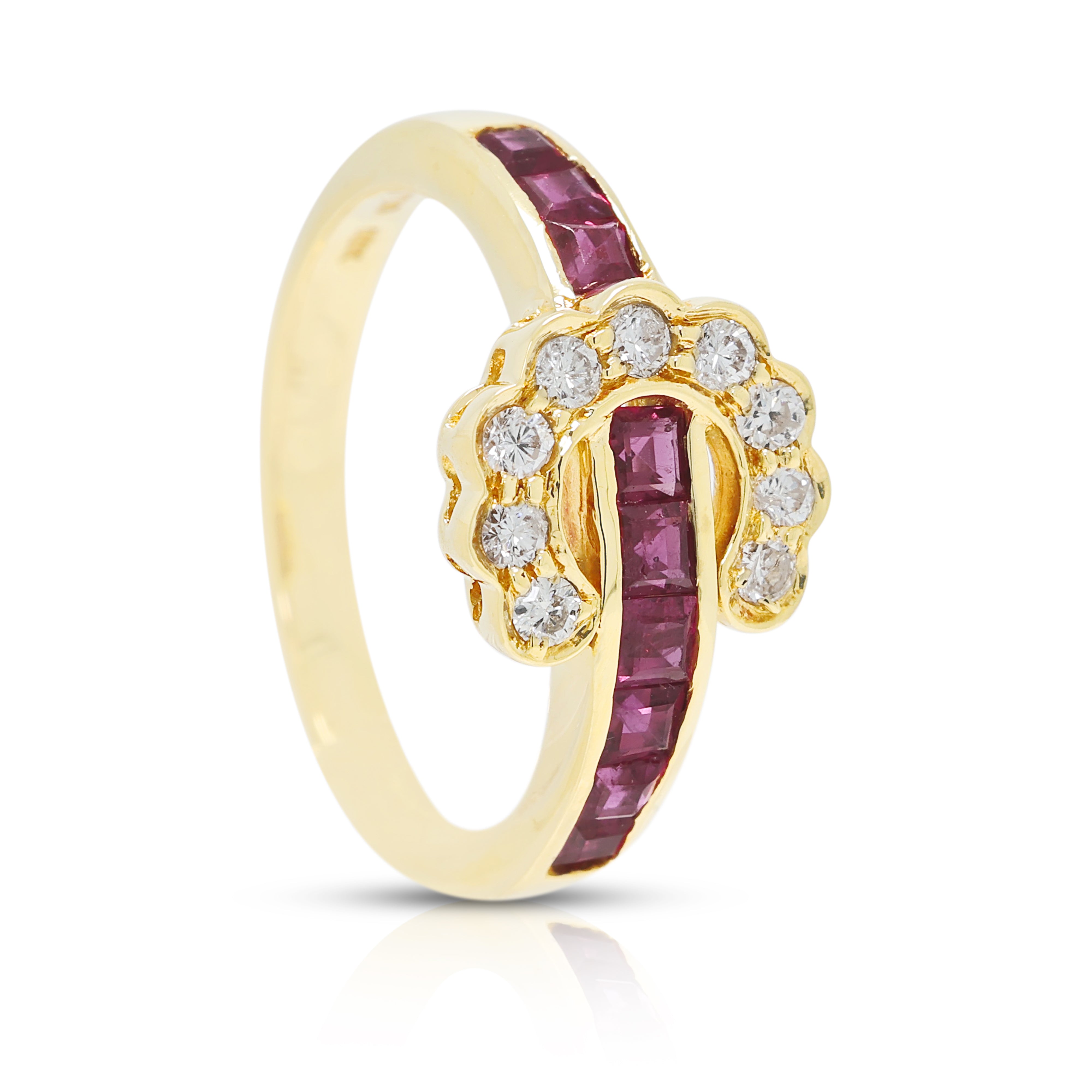 Distinctive 0.27ct Ruby and 0.13ct Natural Diamond Overlapping Ring in 18K Yellow Gold