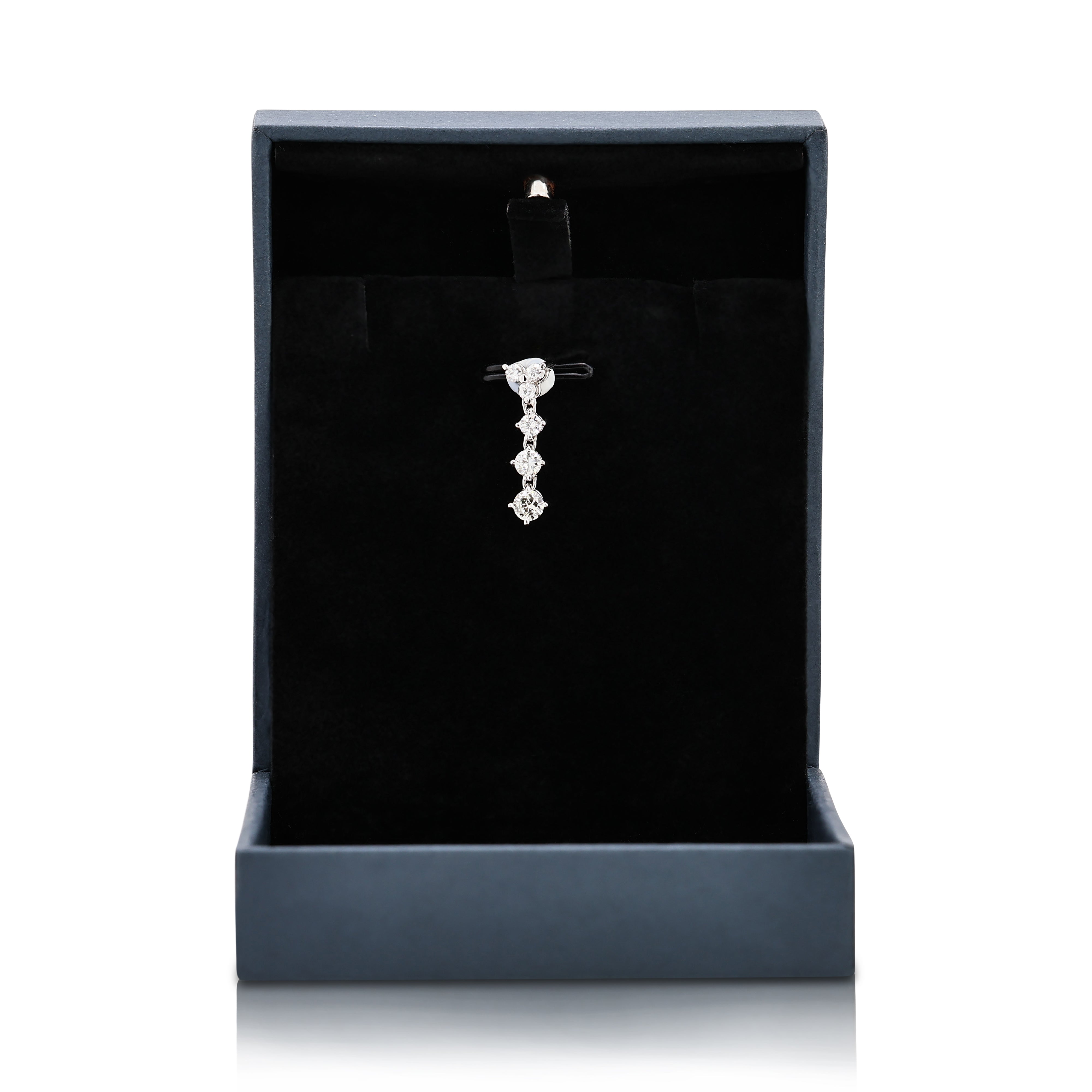 Elegant 18K White Gold Pendant with 0.45ct Natural Diamonds