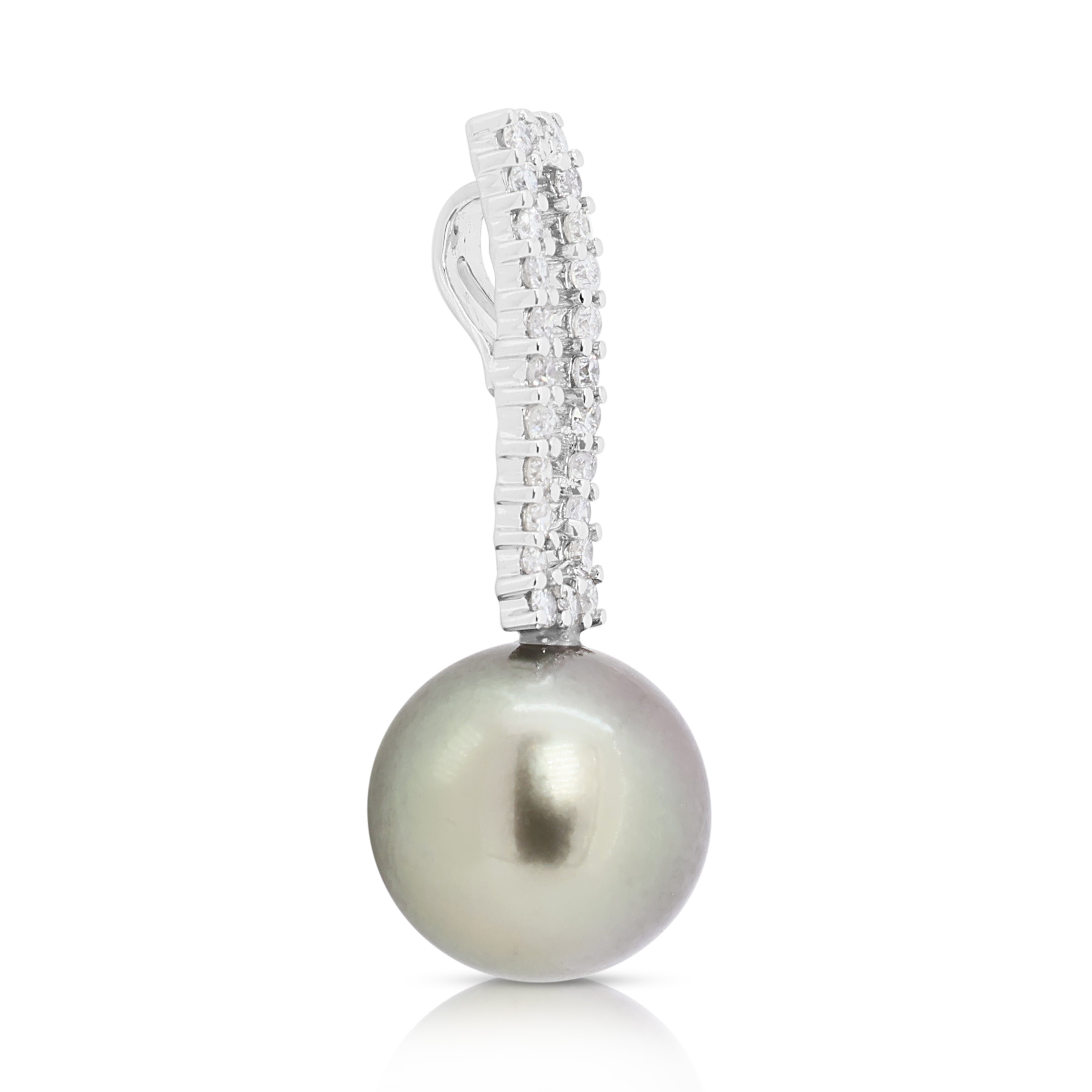 Exquisite 18K White Gold Pendant with South Sea Pearl and 0.36ct Natural Diamonds