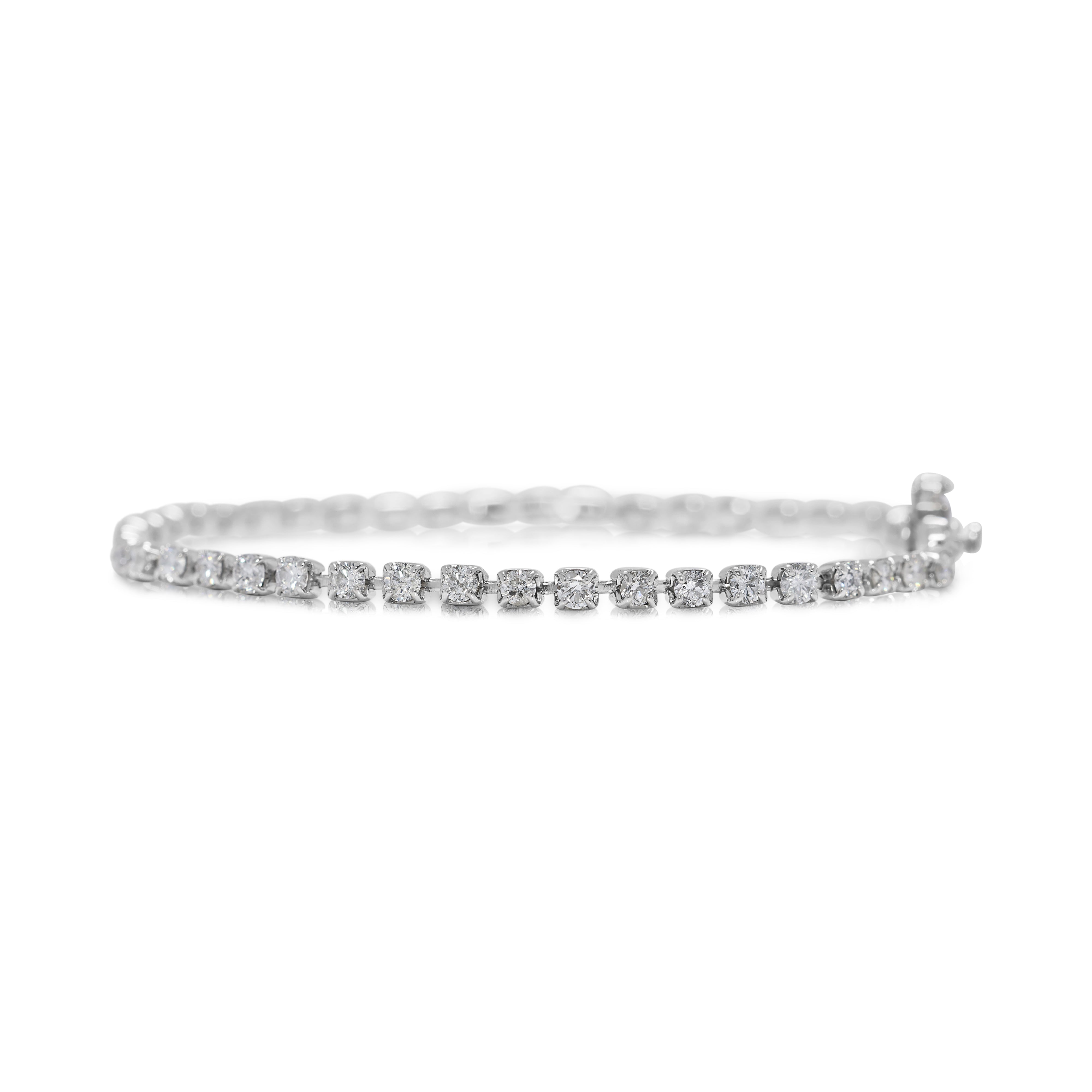 Luxurious 2ct Natural Diamonds Bracelet in Platinum