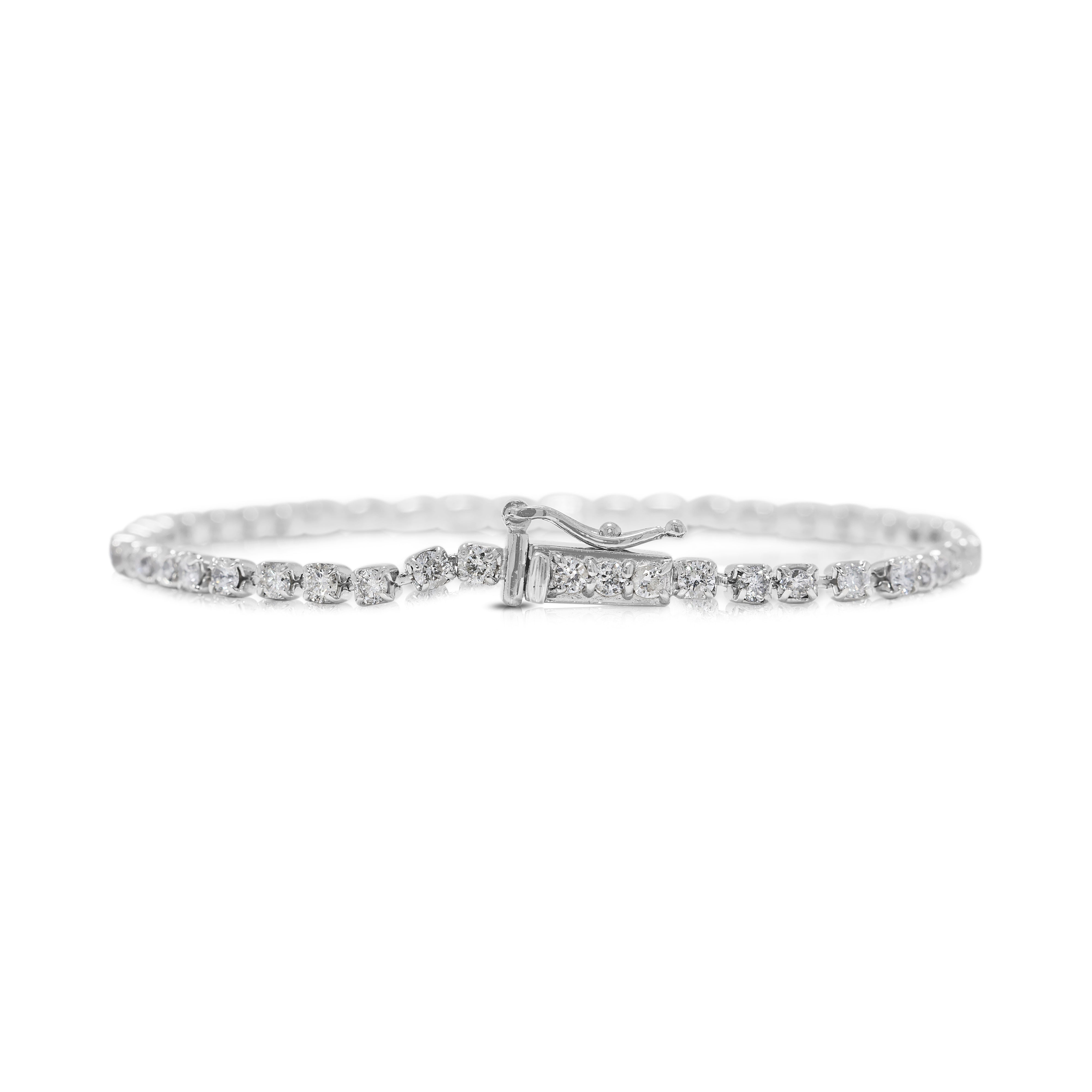 Luxurious 2ct Natural Diamonds Bracelet in Platinum
