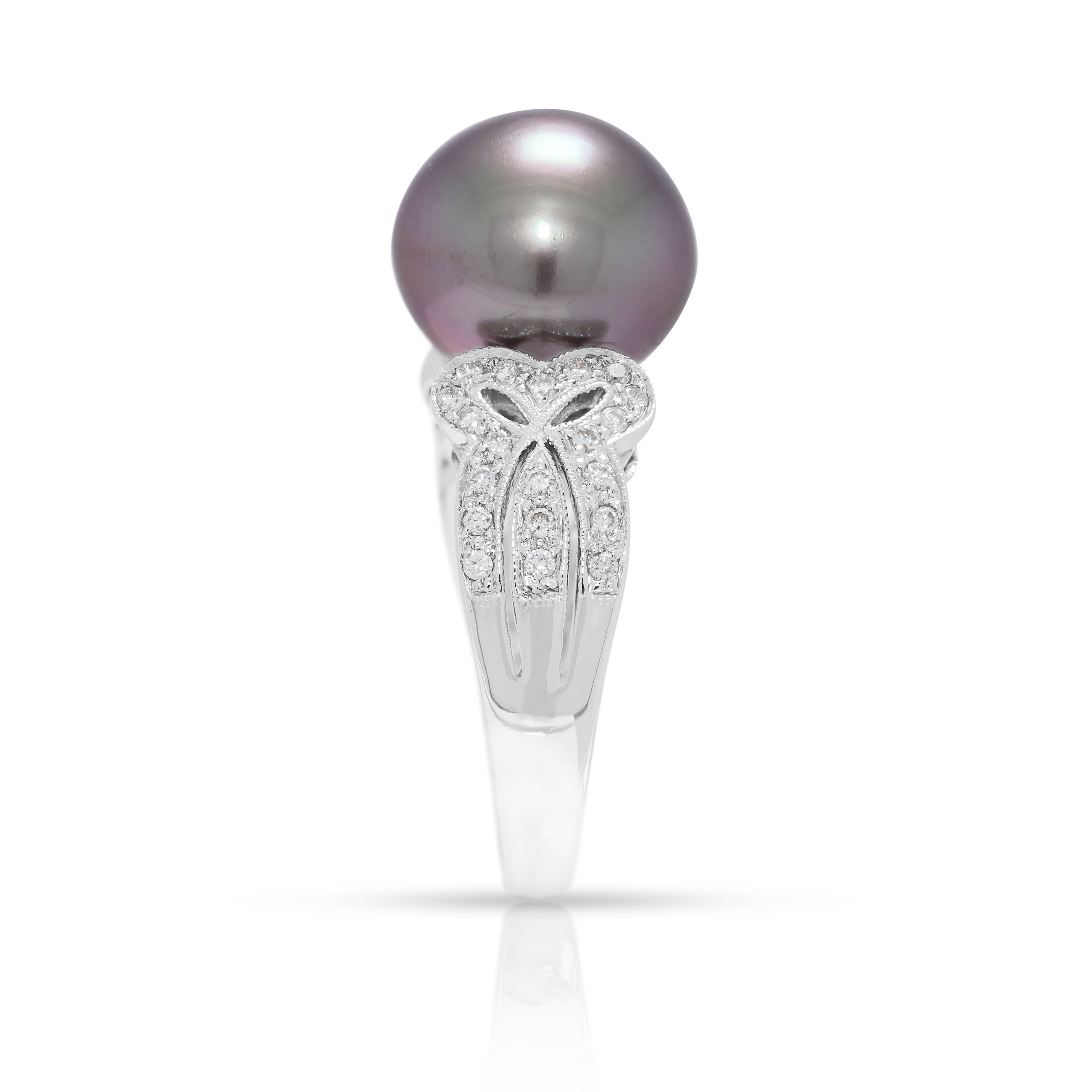 Elegant 0.21ct Natural Diamond & Greyish Black Pearl in 18K White Gold Ring
