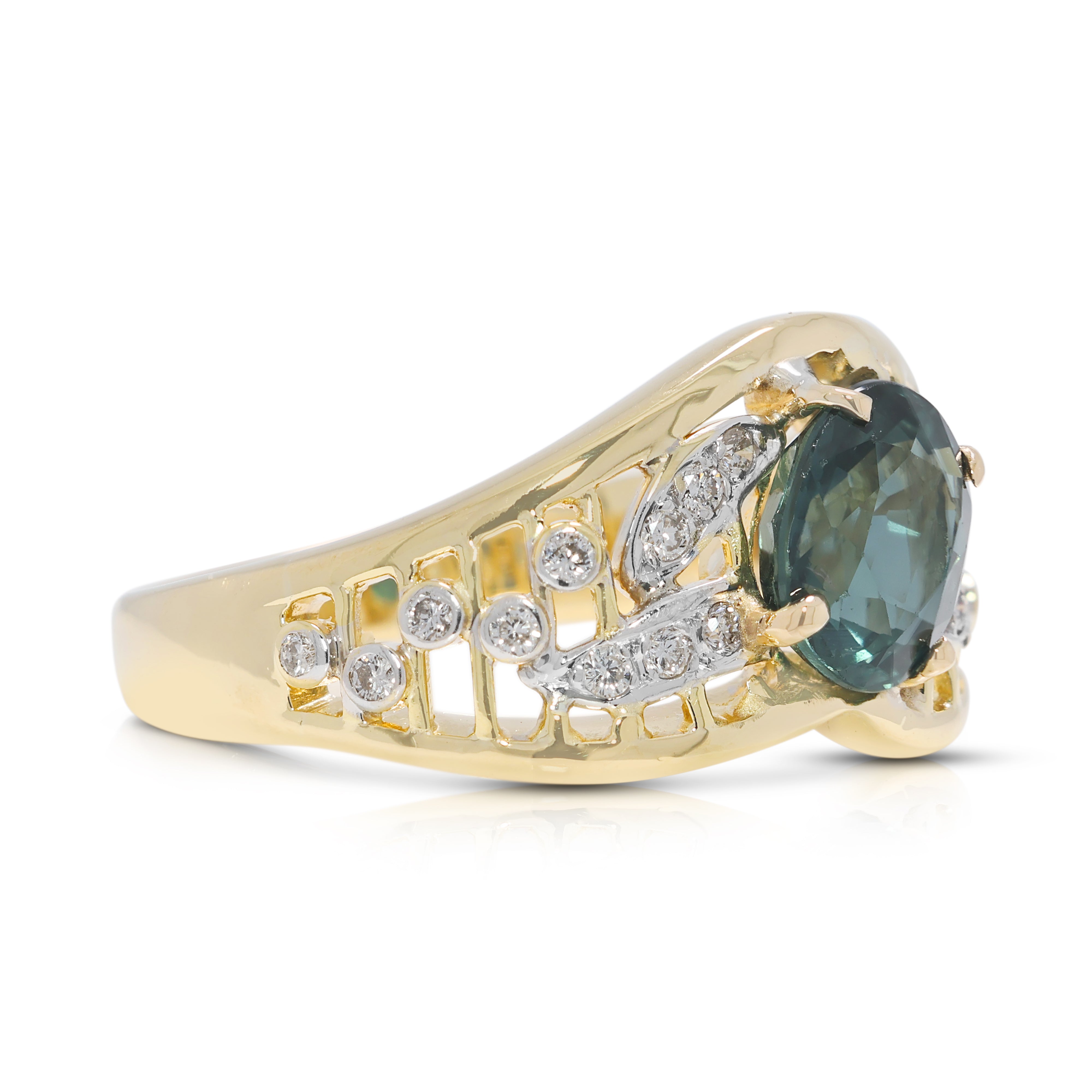 Elegant 2.31ct Blue Sapphire & Natural Diamond Filigree Ring in 18K Yellow Gold