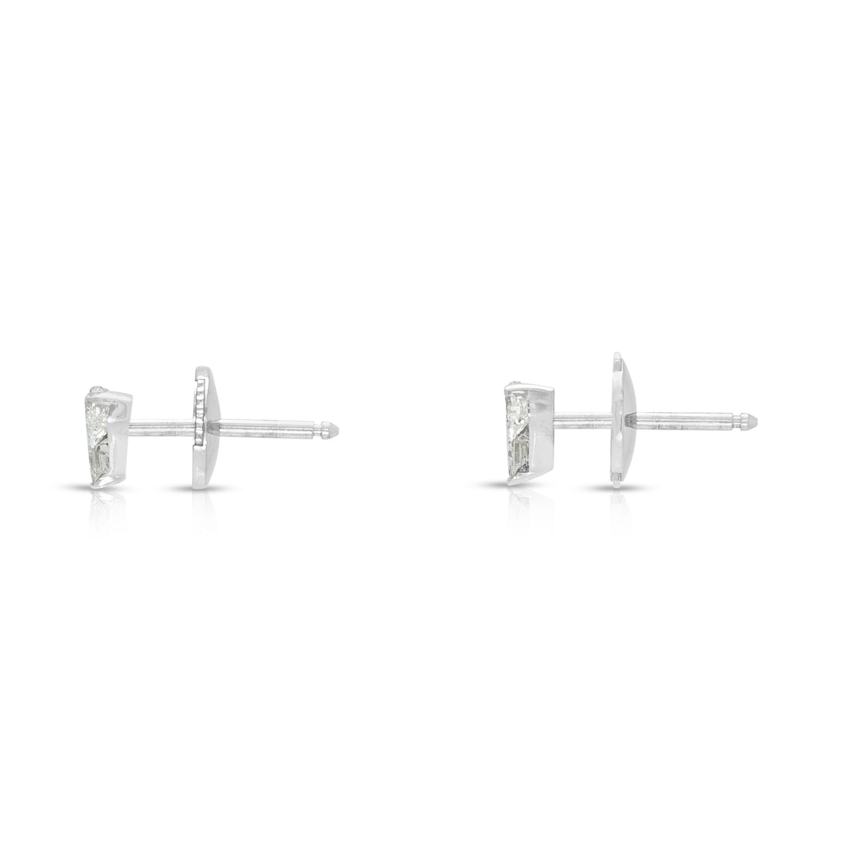 Charming 0.22ct Natural Diamond Illusion Heart Stud Earrings in 18K White Gold