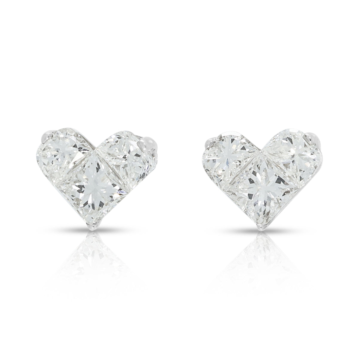 Charming 0.22ct Natural Diamond Illusion Heart Stud Earrings in 18K White Gold