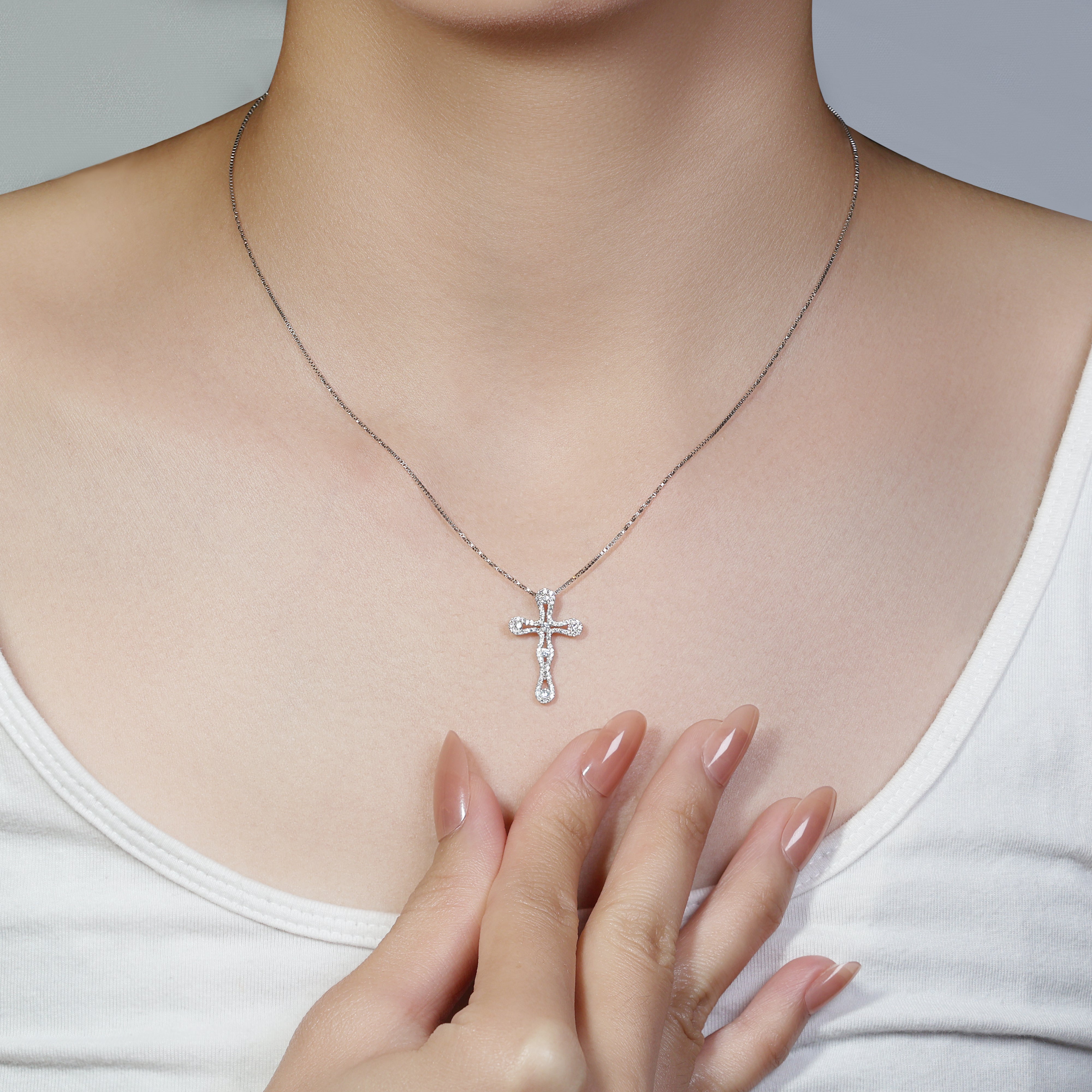 Elegant 0.48 carat Natural Diamond Cross Pendant in 18K White Gold