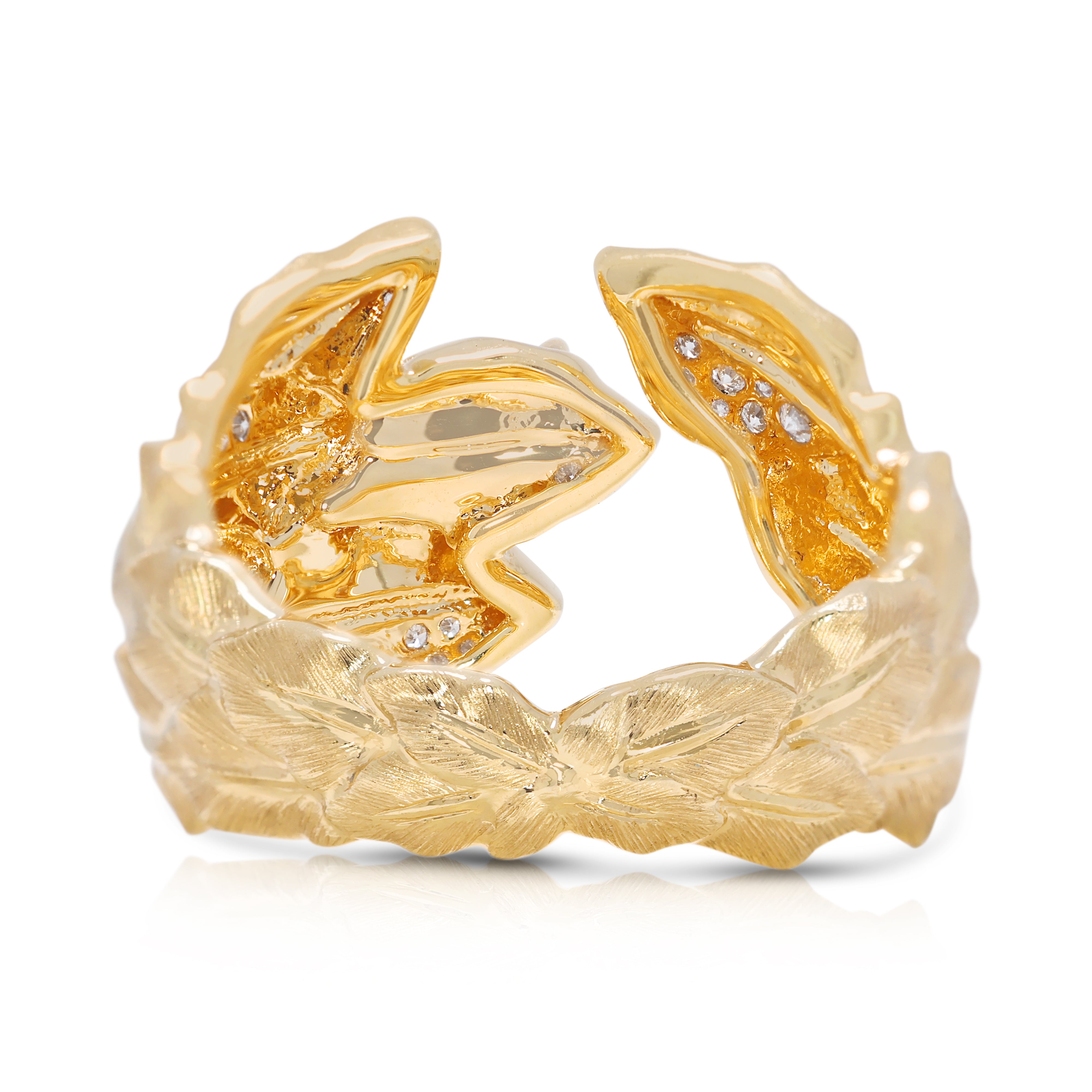 Nature-inspired 0.45ct Ruby & Natural Diamond Leaf Motif Ring in 18K Yellow Gold