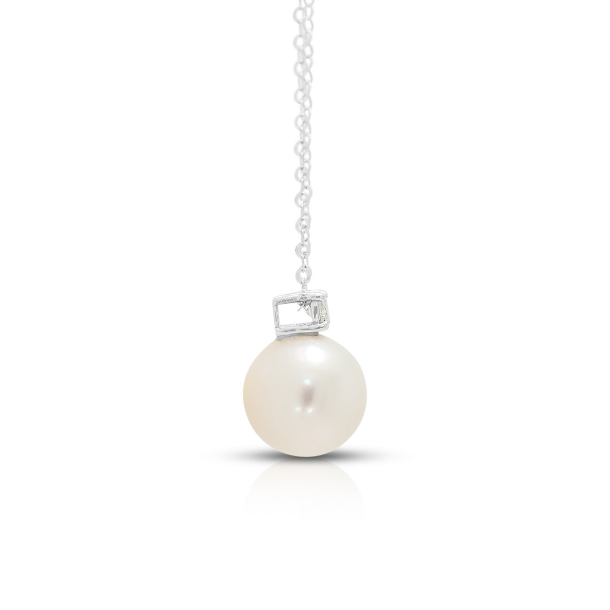 Elegant 9mm White Pearl and 0.10ct Natural Diamond Pendant Necklace in 18K White Gold