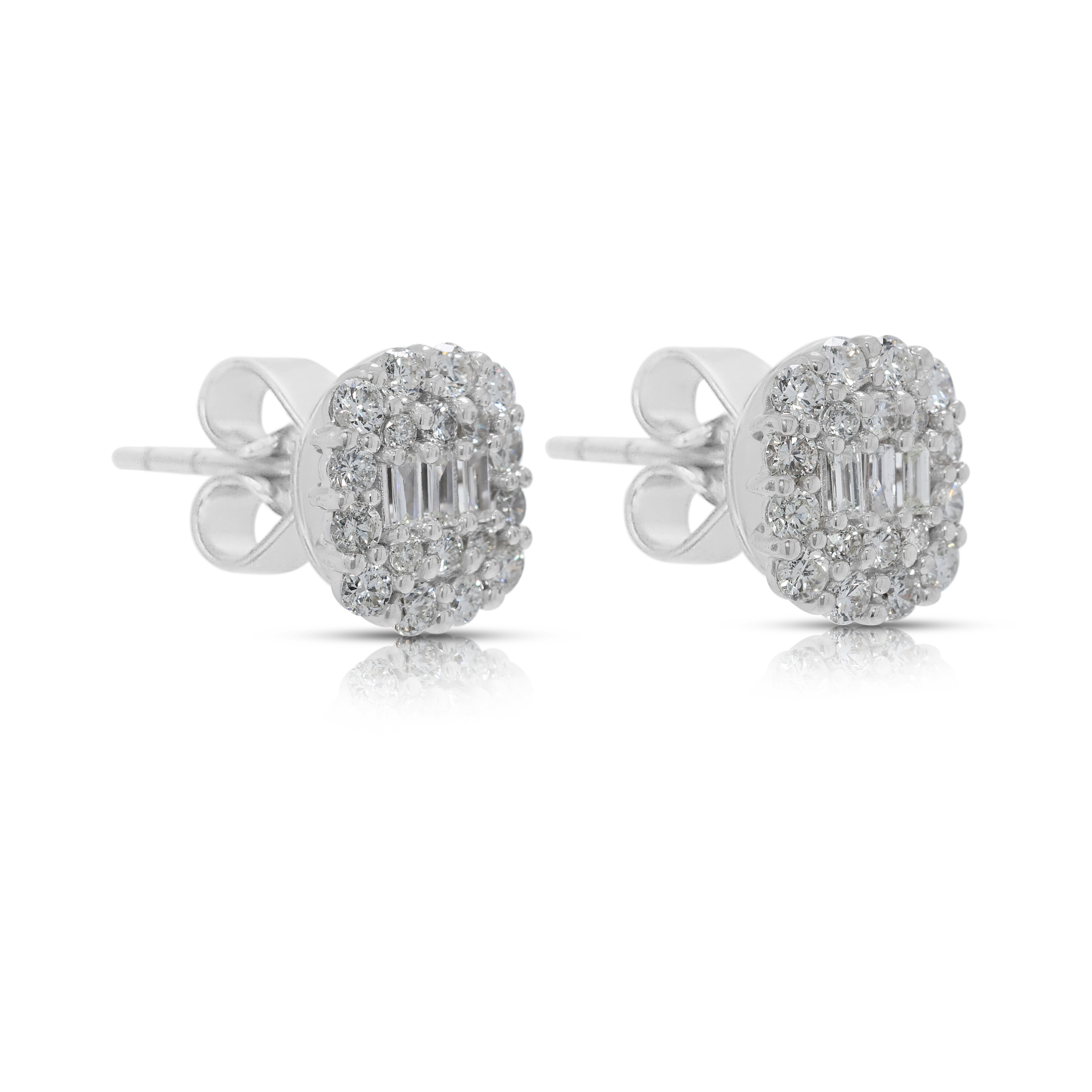 Modern 0.30ct Natural Diamond Earrings in 18K White Gold (New)