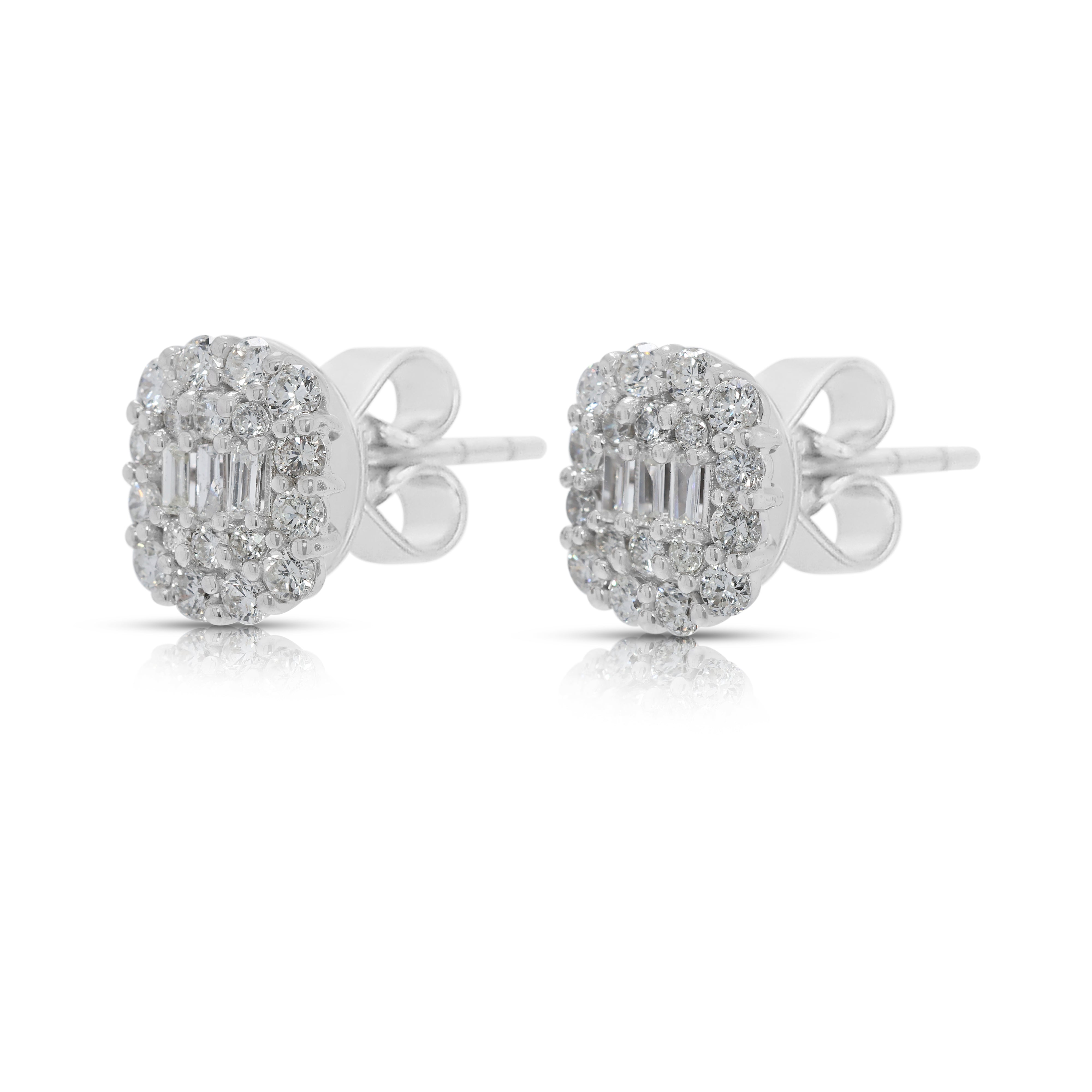 Modern 0.30ct Natural Diamond Earrings in 18K White Gold (New)