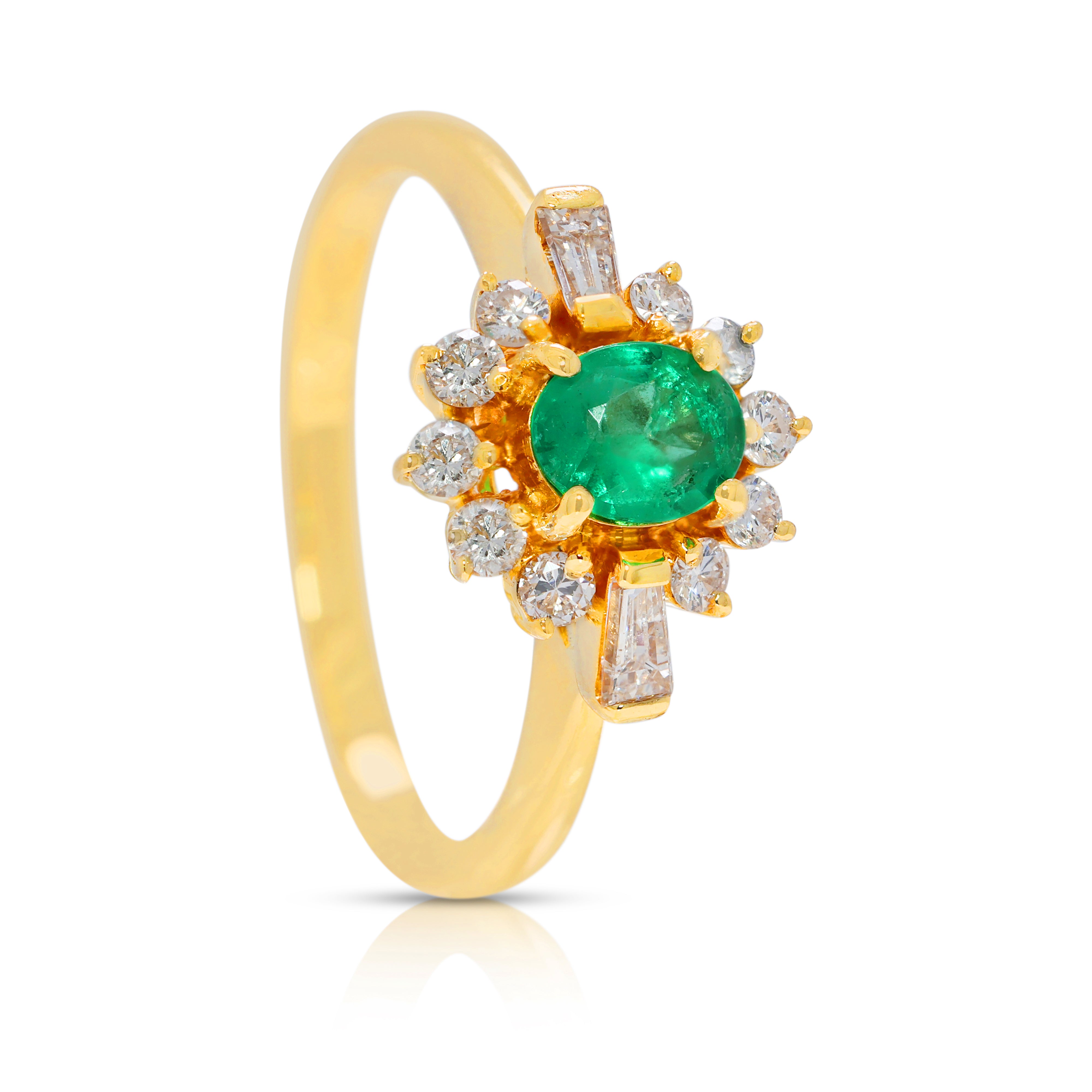 Radiant 0.48ct Emerald & Natural Diamond Halo Ring in 18K Yellow Gold