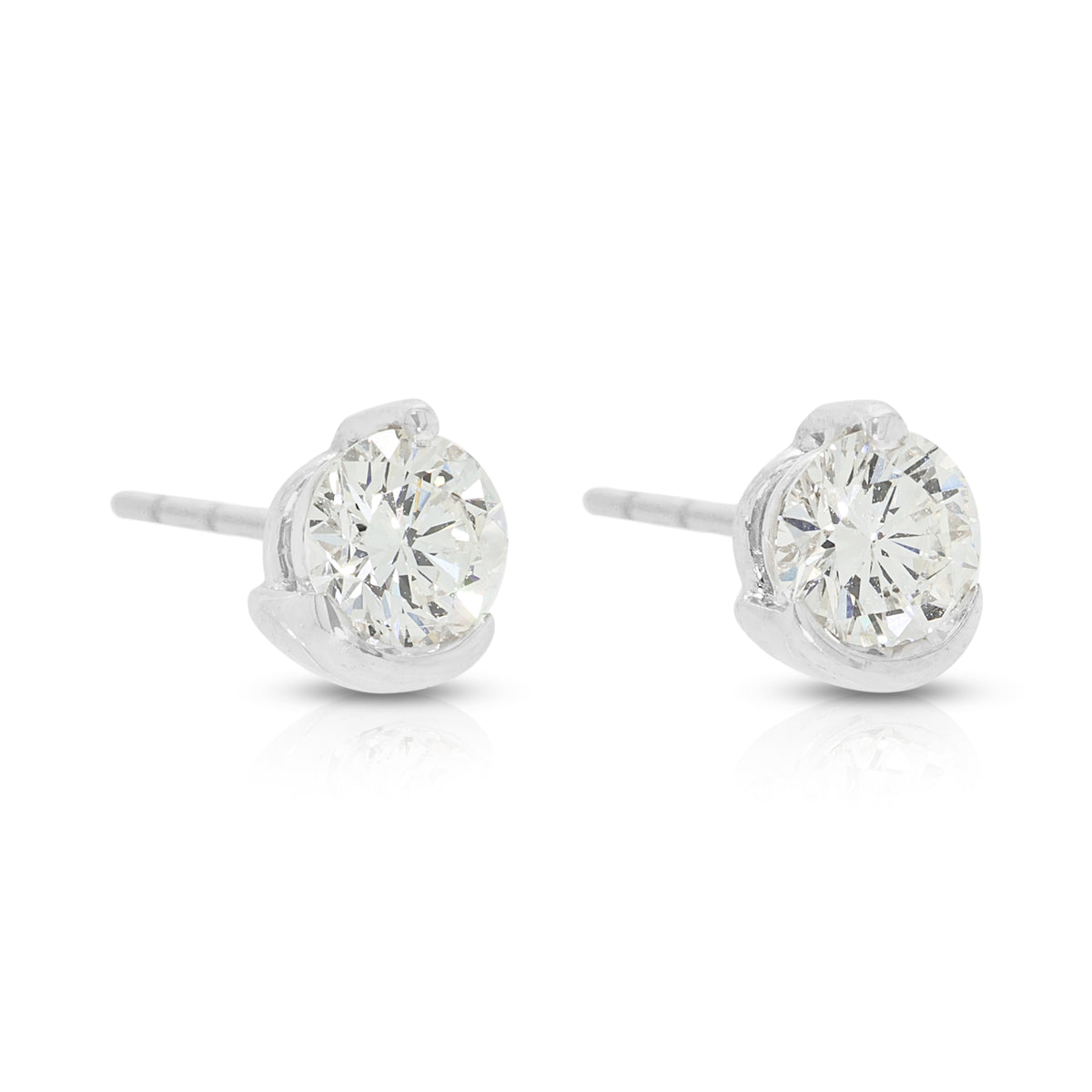Impeccable 0.80ct Natural Diamond Solitaire Stud Earrings in 18K White Gold