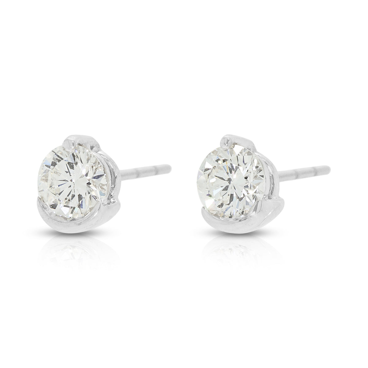 Impeccable 0.80ct Natural Diamond Solitaire Stud Earrings in 18K White Gold