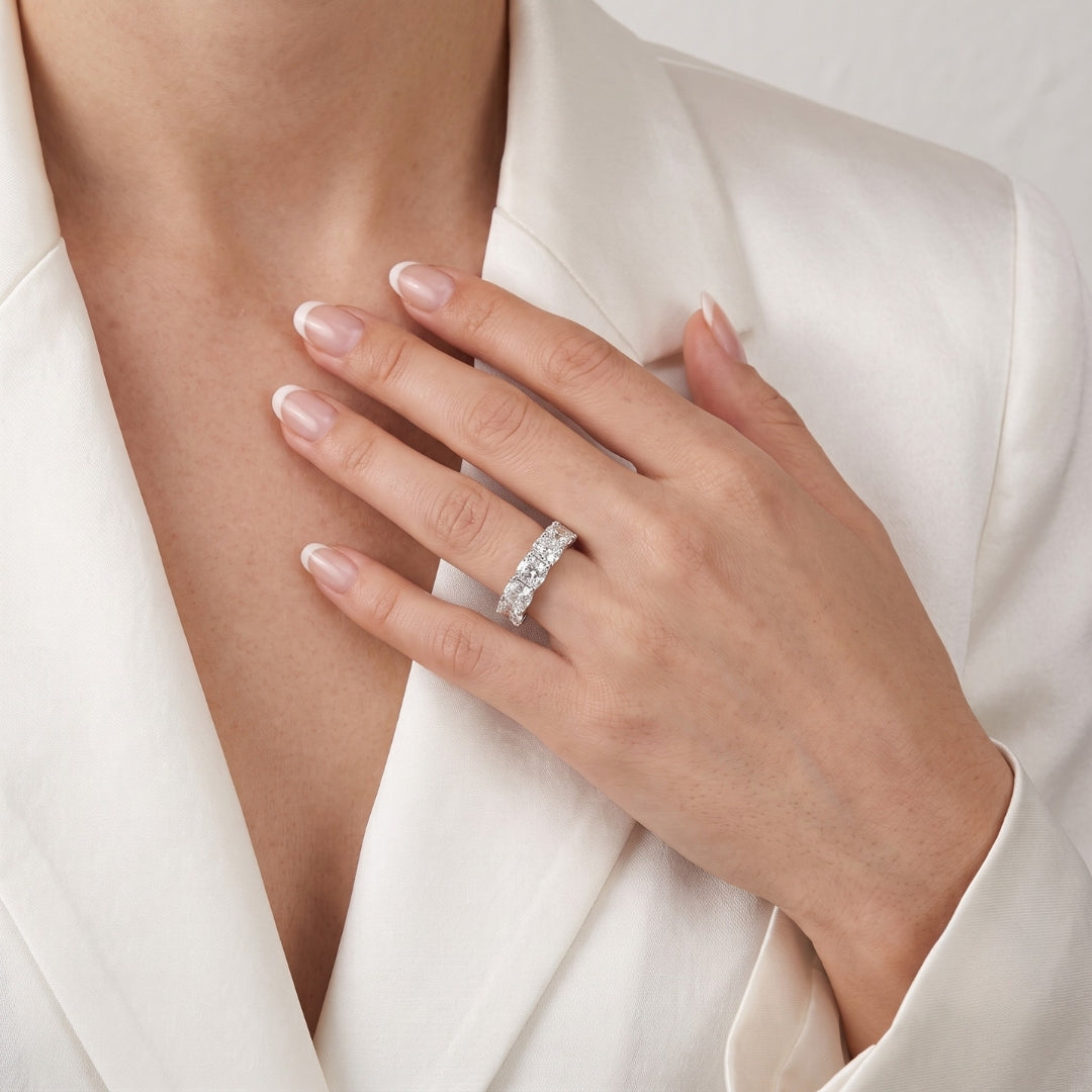5.02 Carats IGI Certified Natural Diamonds 18k Rose And White Gold 5-Stone Ring