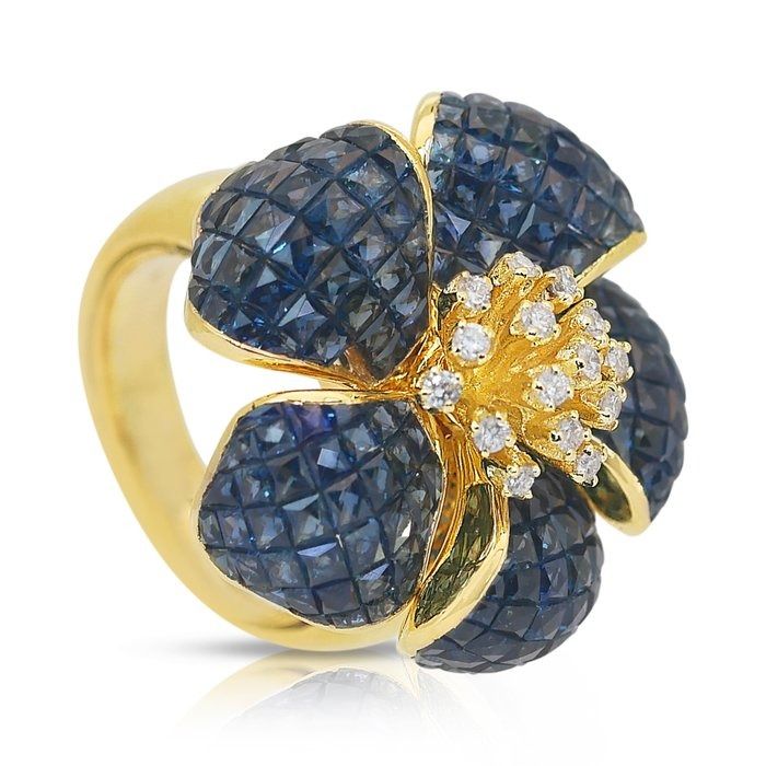 Beautiful 4.20ct Sapphires and Diamonds Cocktail Ring in 14k Yellow Gold - IGI Certified