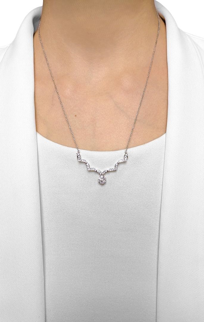 Blooming 0.47ct Diamond Bloom Necklace in 18K White Gold (2-in-1 Design)