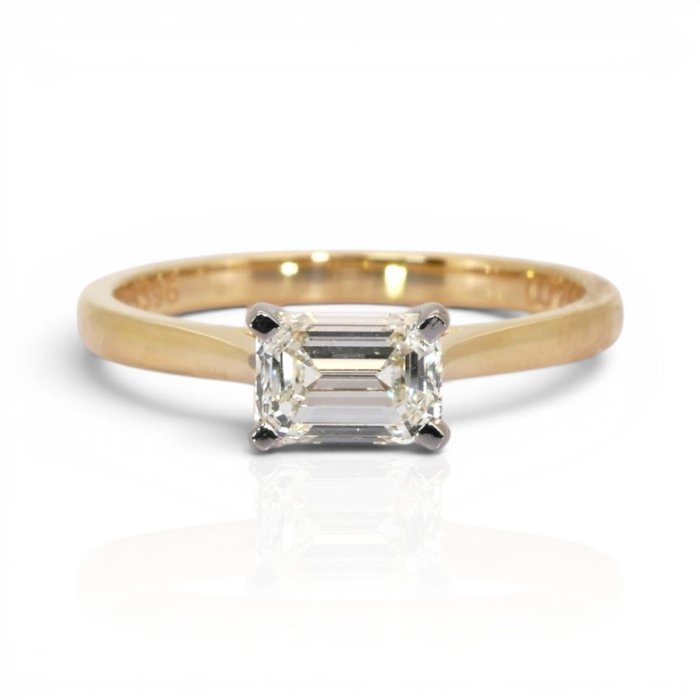 1.01 Carat IGI Certified Natural Diamond 18K Yellow And White Gold Solitaire Ring
