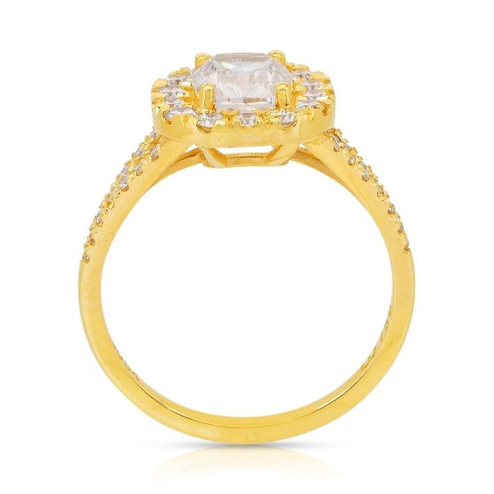 Captivating 1.51ct Diamonds Halo Ring in 18k Yellow Gold - IGI Certified