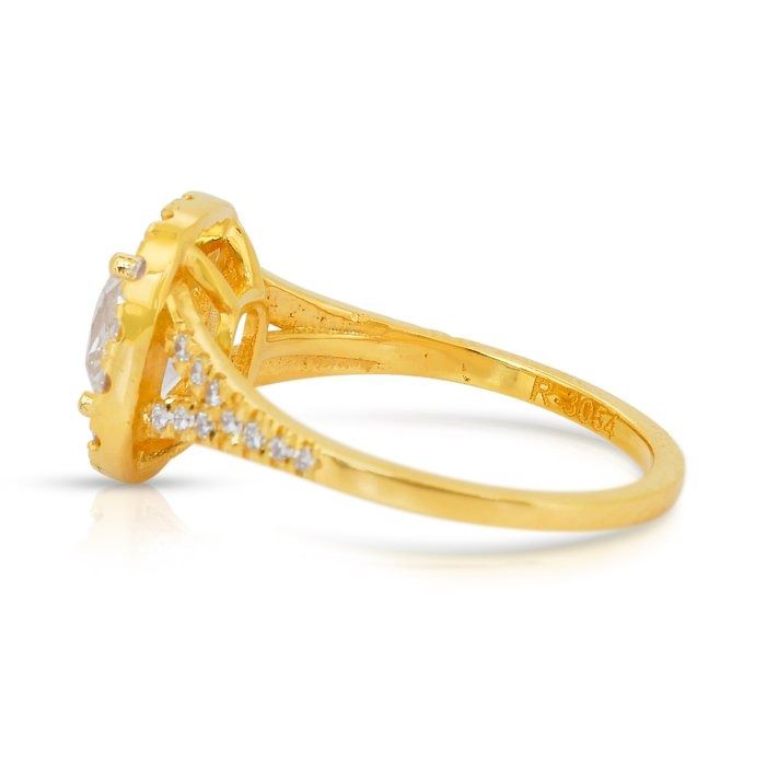 Captivating 1.51ct Diamonds Halo Ring in 18k Yellow Gold - IGI Certified