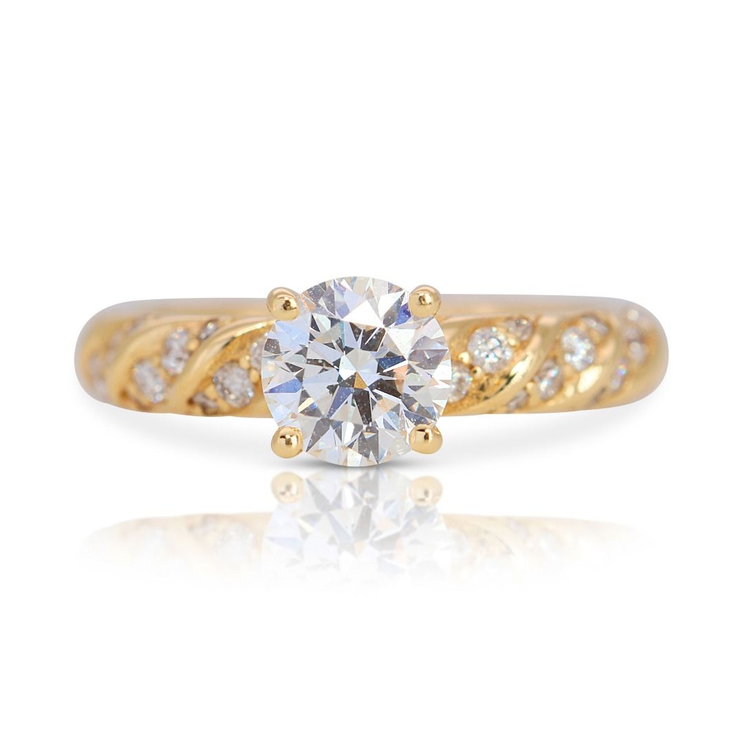 Captivating 18K Yellow Gold Diamond Ring with 0.78ct Round Brilliant Natural Diamond