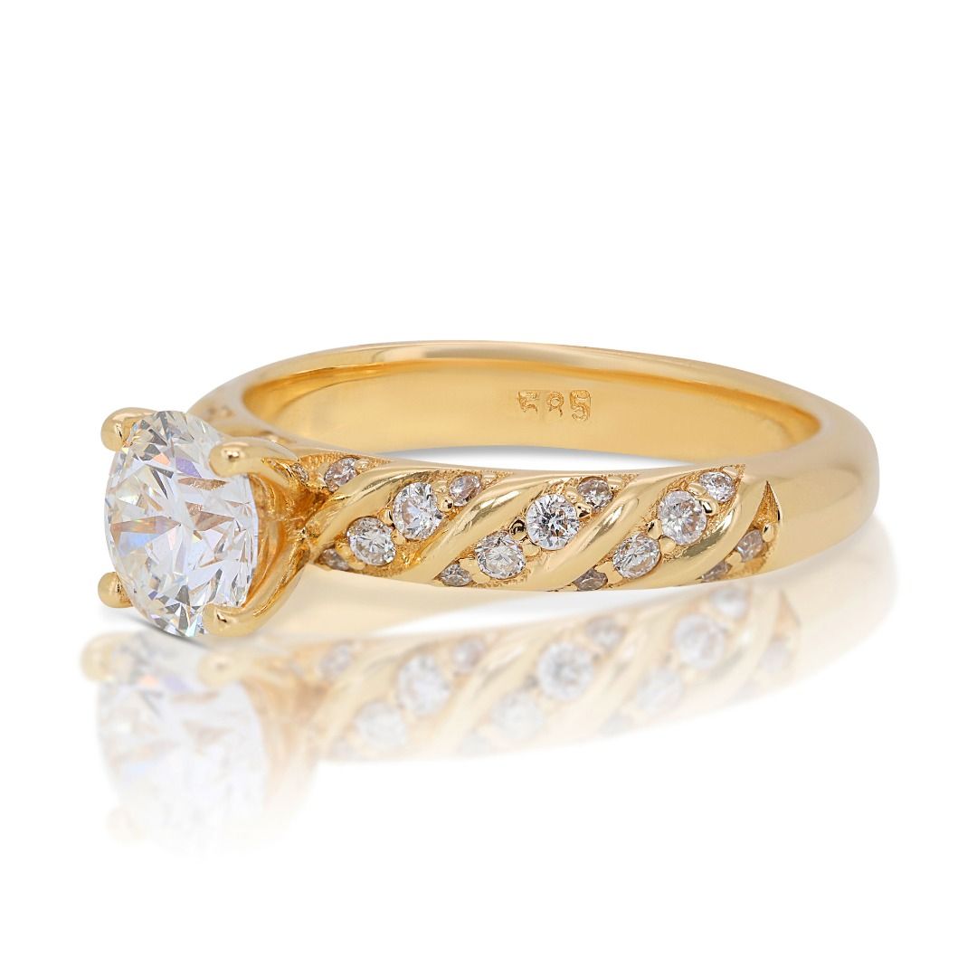 Captivating 18K Yellow Gold Diamond Ring with 0.78ct Round Brilliant Natural Diamond