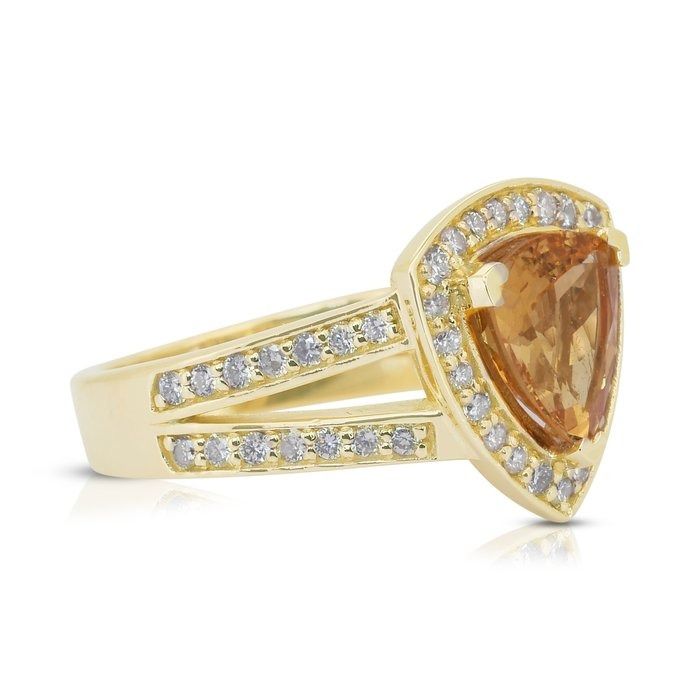 Captivating 2.61ct Beryl and Diamonds Cocktail Ring in 14k Yellow Gold - GIA Certified