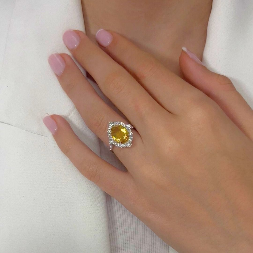 Captivating 3.73ct Sapphire and Diamonds Cluster Ring in 14k White Gold - IGI Certified