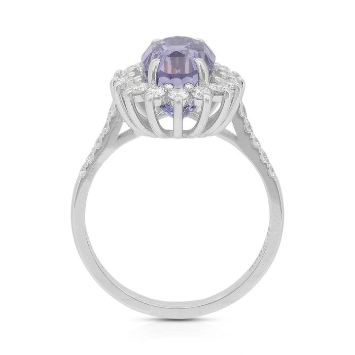 Captivating 5.57ct Sapphire and Diamonds Cluster Ring in 18k White Gold - IGI Certified