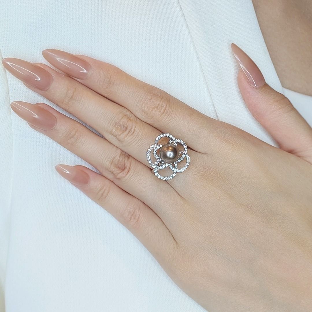 Chic 0.60ct Diamonds and Pearl Ring in 18K White Gold