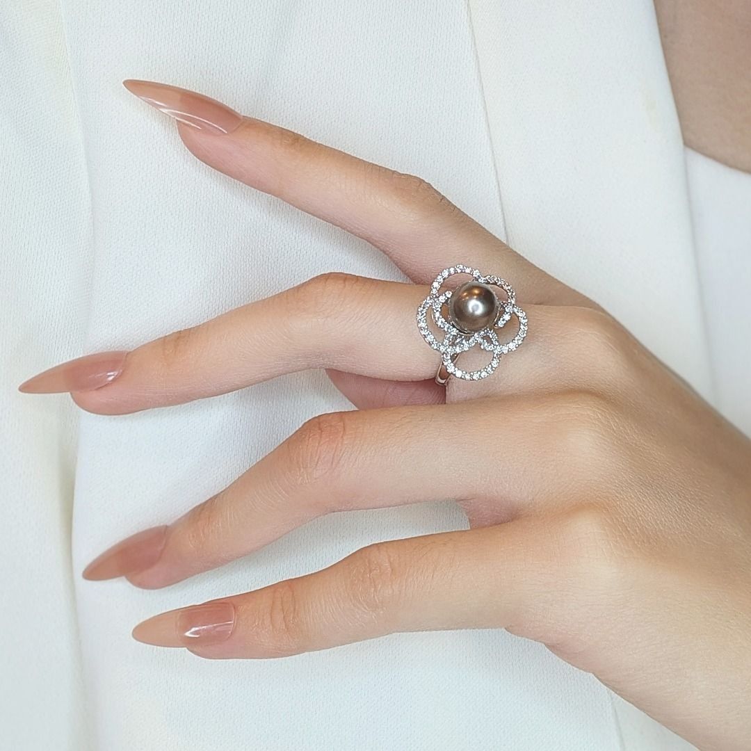 Chic 0.60ct Diamonds and Pearl Ring in 18K White Gold