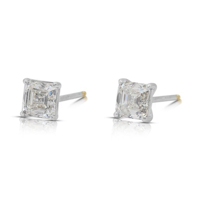 Classic 1.61ct Diamonds Stud Earrings in 18k White Gold - IGI Certified