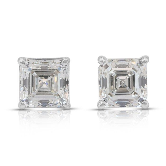 Classic 1.61ct Diamonds Stud Earrings in 18k White Gold - IGI Certified