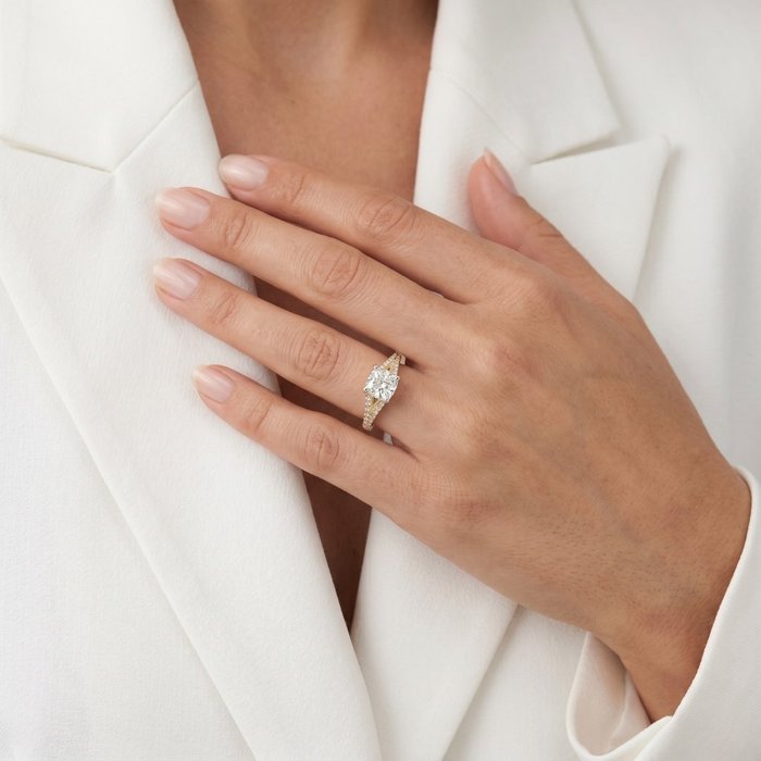 1.19 Carats IGI Certified Natural Diamond 18K Yellow Gold Pave Ring