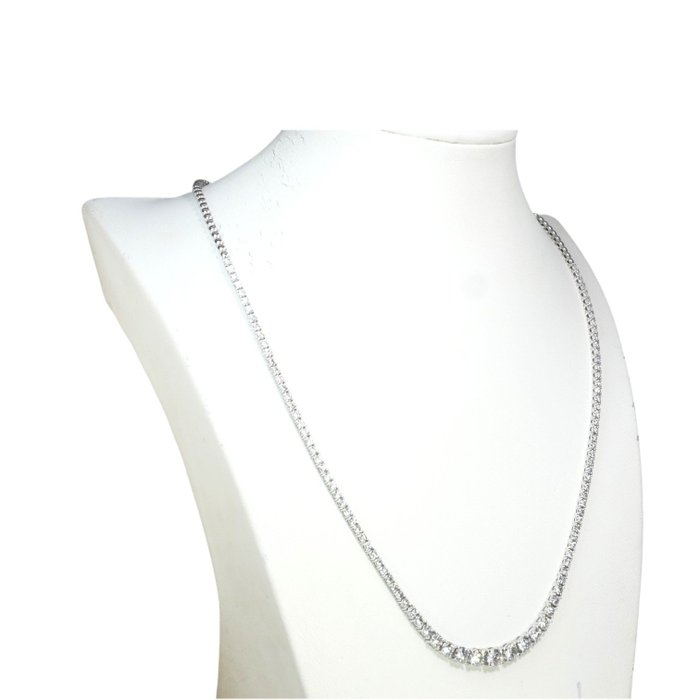7.02 Carats IGI Certified Natural Diamond 18K White Gold Necklace