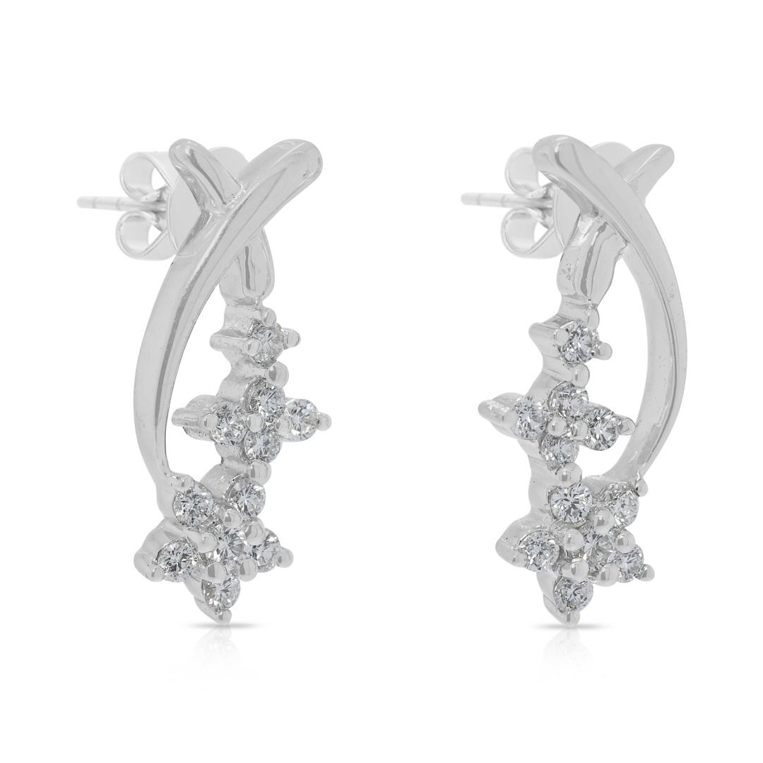 Dazzling 0.70ct Natural Diamond Flower Cluster 18K White Gold Earring and Pendant Set (New)