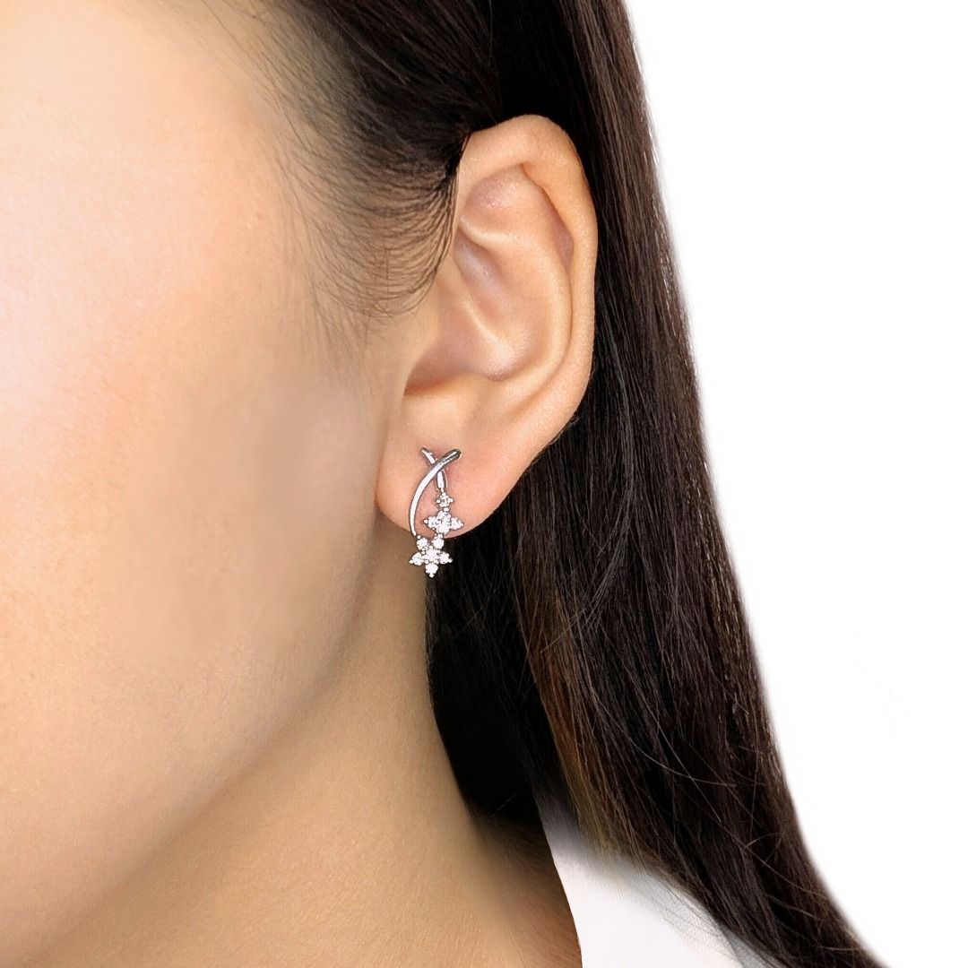 Dazzling 0.70ct Natural Diamond Flower Cluster 18K White Gold Earring and Pendant Set (New)