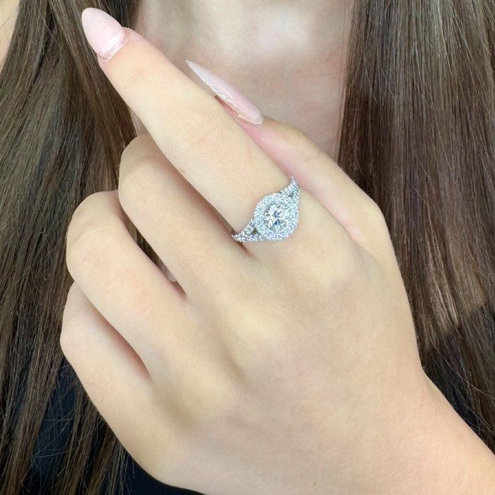 Dazzling 1.26ct Diamonds Halo Ring in 18k White Gold - IGI Certified