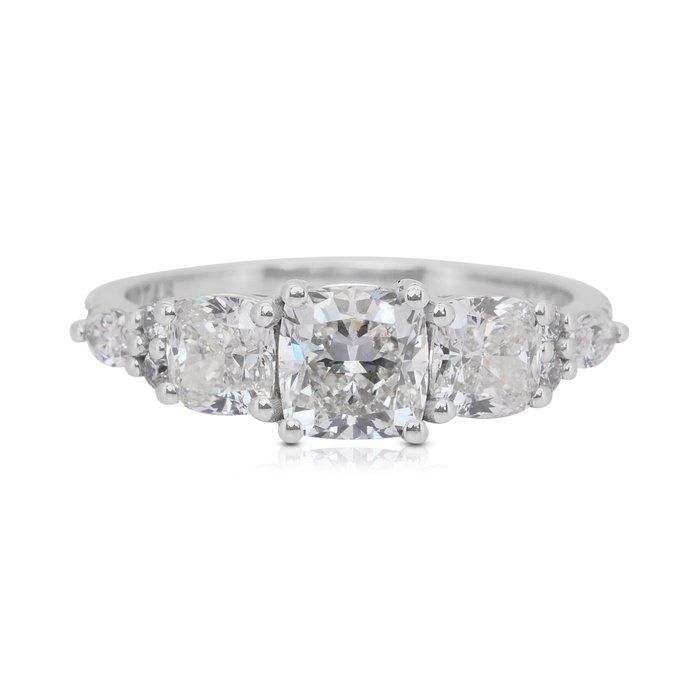 Dazzling 2.47ct Diamonds Ring in 18k White Gold - IGI Certified