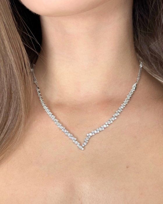 Dazzling 3.38ct Diamonds Necklace in 18k White Gold - IGI Certified