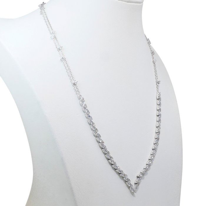 Dazzling 3.38ct Diamonds Necklace in 18k White Gold - IGI Certified