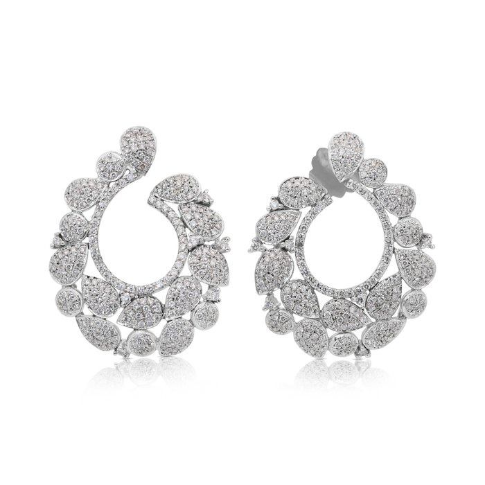 Dazzling 5.87ct Diamonds Earrings in 18k White Gold - IGI Certificate