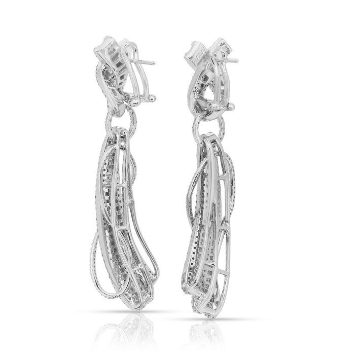 Dazzling 6.75ct Diamonds Drop Earrings in 18k White Gold - IGI Certified