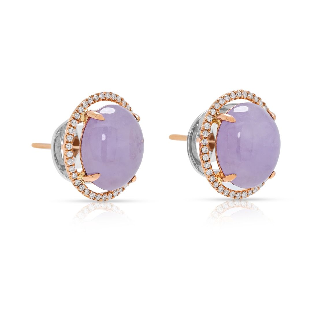 Elegante 0,24 Karat natürliche Diamant-Halo-Cabochon-Jade-Ohrstecker in 18 Karat zweifarbigem Gold