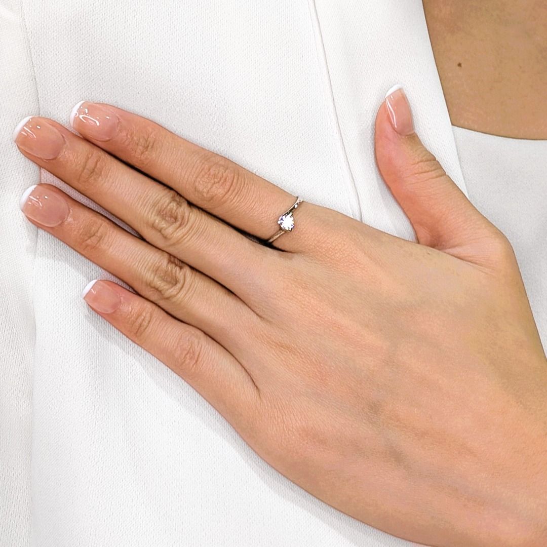 Elegant 0.31ct Natural Diamond Solitaire Bypass Ring in 18k White Gold