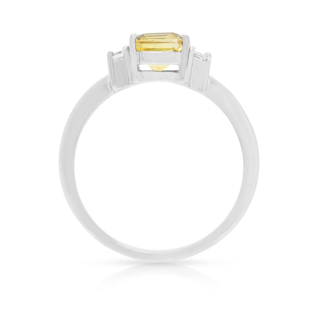 Eleganter 1,7ct Gelber Saphir mit 0,20ct Diamant Drei-Stein-Ring in 14K Weißgold – CGL-zertifiziert