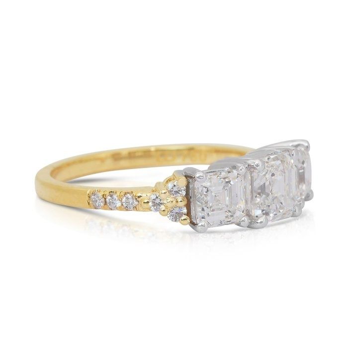 Elegant 2.26ct Diamonds 3-Stone Ring in 18k Yellow & White Gold - IGI Certified