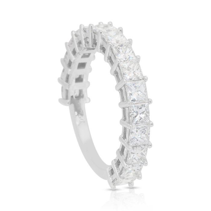 Elegant 2.88ct Natural Diamonds Ring in 18k White Gold - IGI Certified