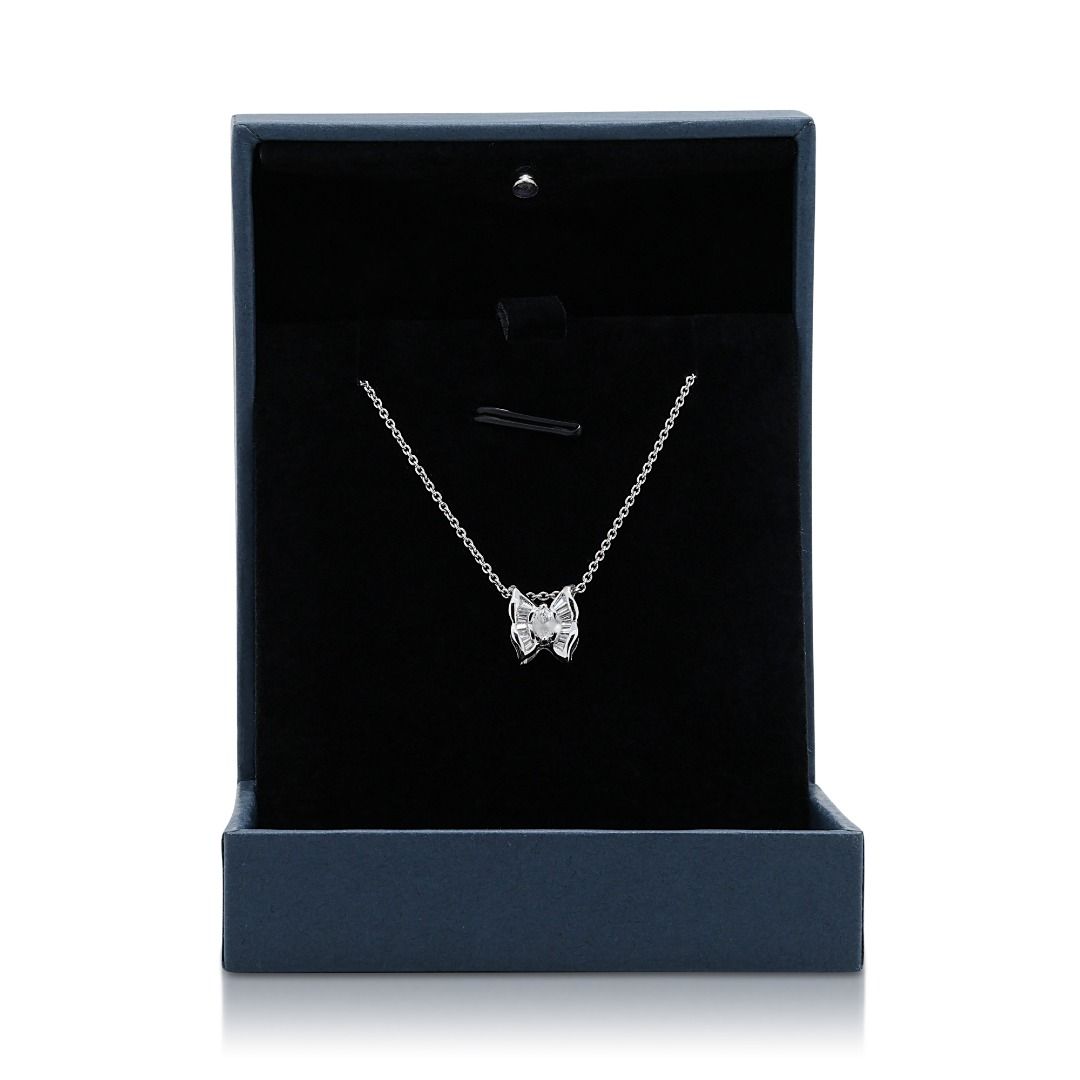 Enchanting 0.26ct Diamonds Pendant in 18K White Gold