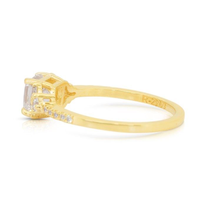 Exquisite 1.36ct Diamonds Ring in 18k Yellow Gold - IGI Certified