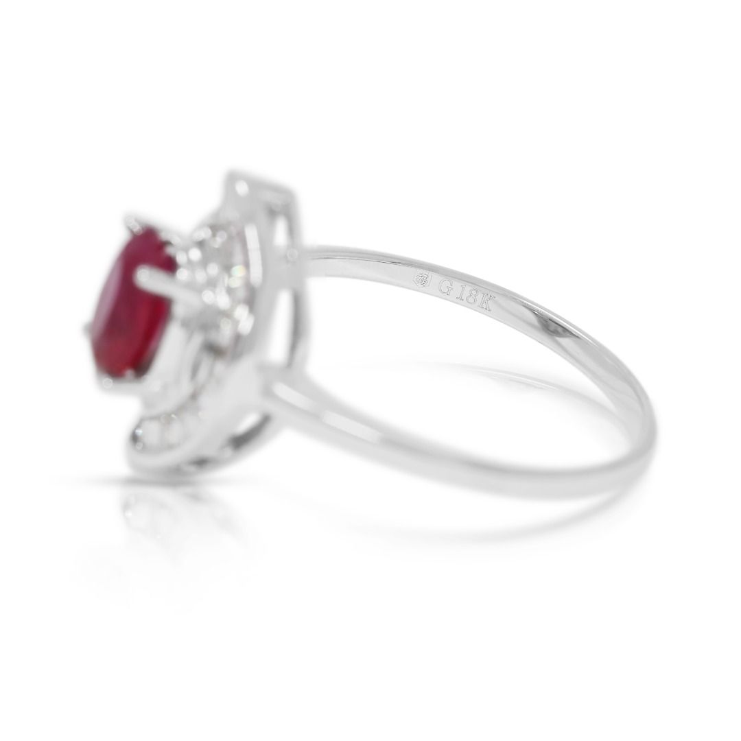 Exquisite 1.50ct Natural Ruby and Tapered Diamond 18k White Gold Ballerina Ring (New-unworn)